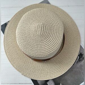 Stylish Beige Straw Hat with Brown Band